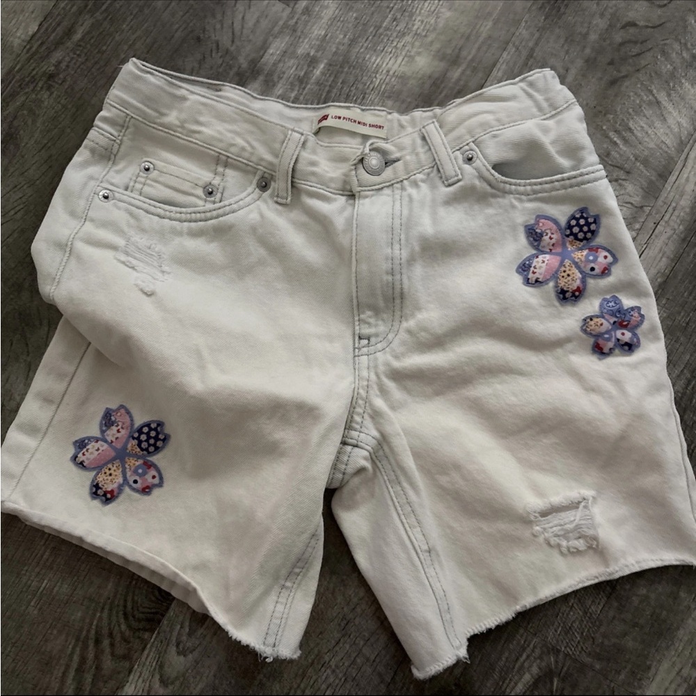 Levi's Light Wash Kids Size 14 Low Pitch Midi Denim Jean Shorts Flower Accent